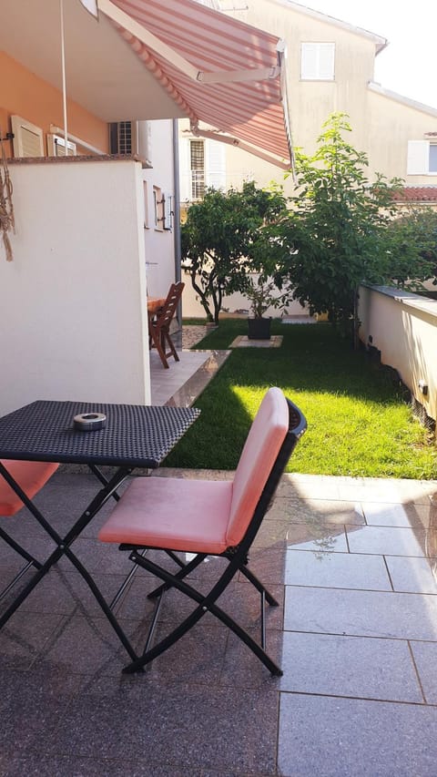 Property building, Day, Seating area, Garden view