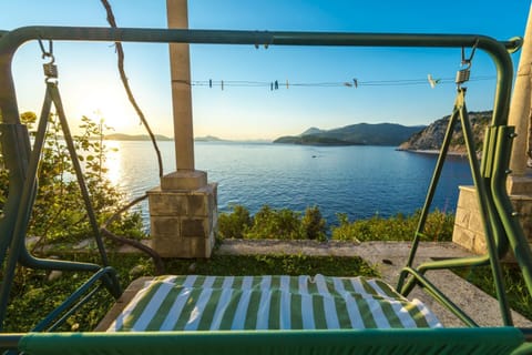 Apartments Dia - 30 m from sea Apartment in Dubrovnik-Neretva County