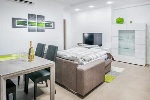 Fior Apartments Schiller Condominio in Merano