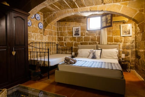 The Burrow Guest House Bed and Breakfast in Malta