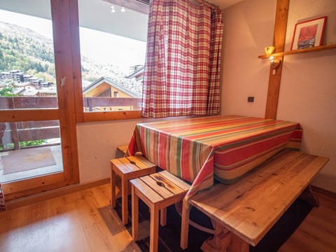 Valmorel: Appartement 2 pièces lumineux, skis aux pieds, pour 5-6 personnes - FR-1-356-307 Apartment in Les Avanchers-Valmorel