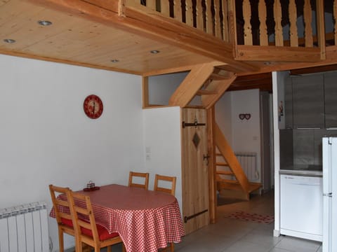 Appartement Champagny-en-Vanoise, 2 pièces, 4 personnes - FR-1-464-17 Wohnung in Champagny-en-Vanoise