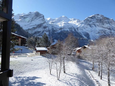 Duplex ensoleillé avec piscine chauffée, proche centre et pistes - FR-1-464-34 Apartment in Pralognan-la-Vanoise