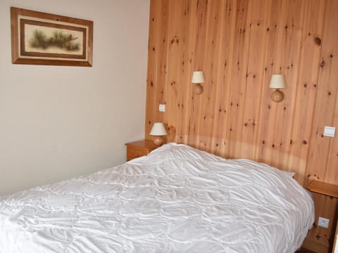 Appartement spacieux proche télécabine avec terrasse et WiFi - FR-1-464-51 Apartment in Champagny-en-Vanoise