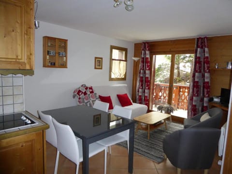 Rez-de-jardin cosy avec 3 pièces, proche pistes et centre de Pralognan-la-Vanoise - FR-1-464-55 Apartment in Pralognan-la-Vanoise