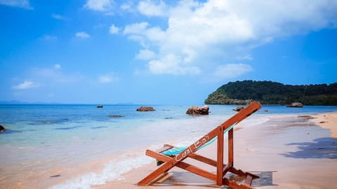 Day, Natural landscape, Decorative detail, Beach, Sea view, Sea view