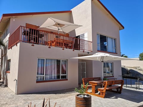 Patio, BBQ facilities, Balcony/Terrace