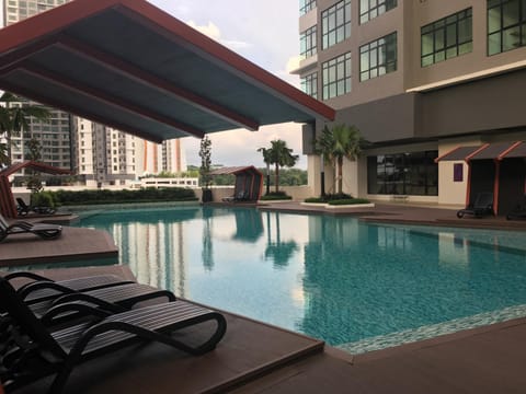 IOI Conezion Iman's Home with Pool View Unit Eigentumswohnung in Putrajaya