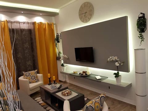 TV and multimedia, Living room, Seating area