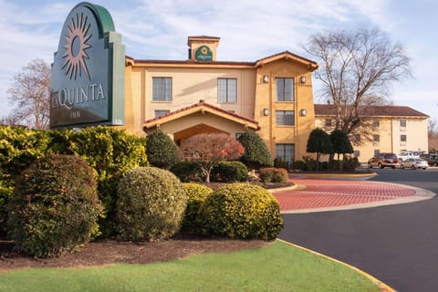 La Quinta Inn by Wyndham Norfolk Virginia Beach Hotel in Norfolk