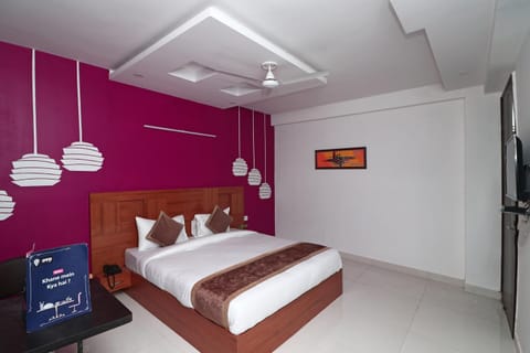 Maira Grand Hotel in Noida