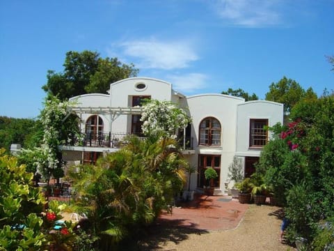 Property building, Facade/entrance, Garden