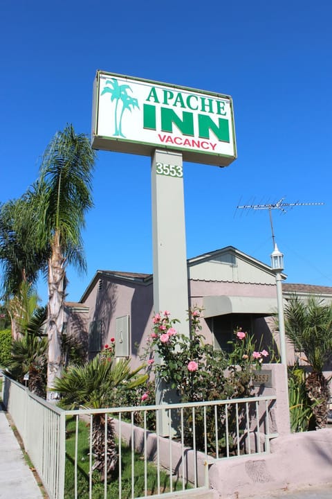 Facade/entrance, Property logo or sign