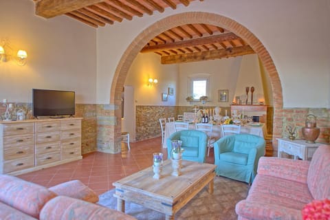 Living room, Dining area