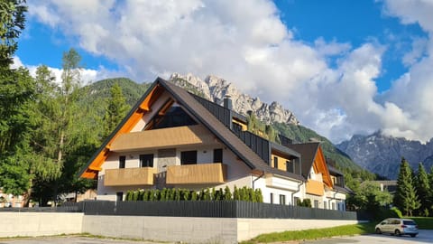 Property building, Day, Natural landscape, Mountain view