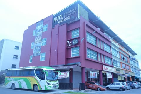 Gateway To Kota Samarahan education hub Sama Jaya ind centre classic 30BR by Natol Traveller & Business Inn Hotel in Kuching