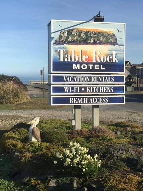 Table Rock Motel Motel in Oregon