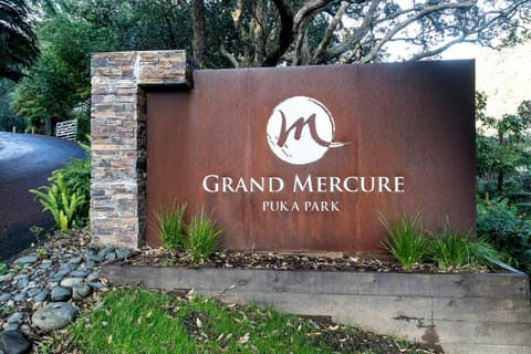 Grand Mercure Puka Park Resort Hotel in Auckland Region