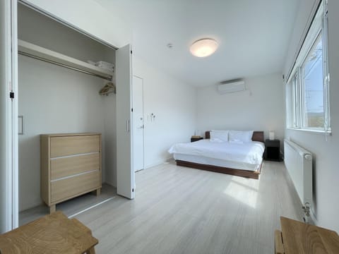 Bed, Bedroom, wardrobe