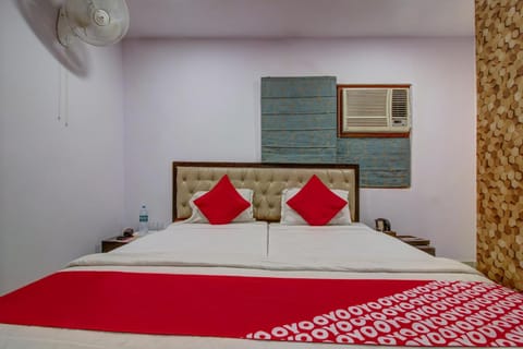 OYO Flagship Spc & Span Hotel in West Bengal