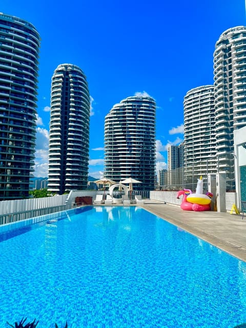 Pool view, Swimming pool, sunbed