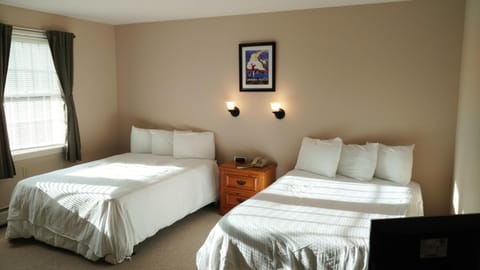 Woodbound Inn Resort in Rindge