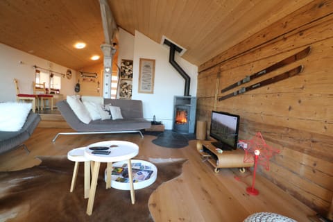 Chalet Rouge Coeur Apartment in Ollon