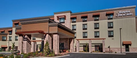 Hampton Inn & Suites Astoria Hotel in Astoria