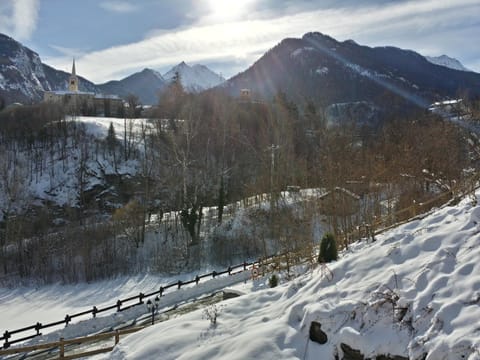 Day, Winter, Mountain view, Street view
