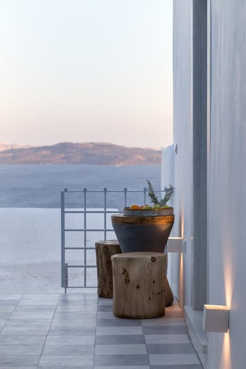 Namaste Suites by Oias Local Cavehouses Villa in Santorini