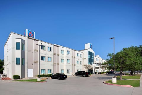 Motel 6-San Antonio, TX - Airport Hotel in San Antonio
