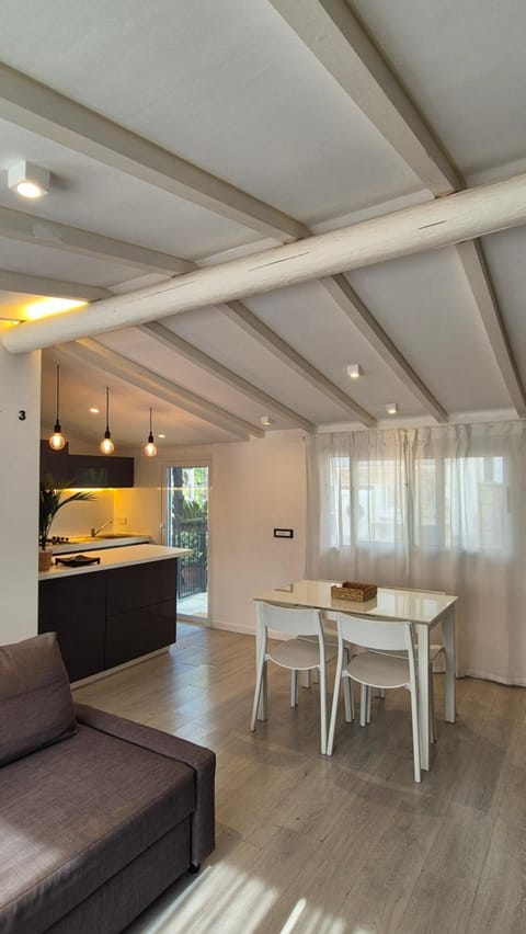 PICCOLA CASA CON GIARDINO House in Liguria