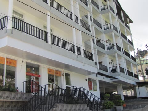 Shinic Holiday Inn Condo in Nuwara Eliya