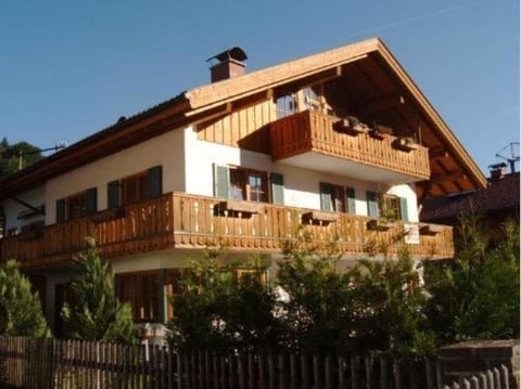 Property building, Facade/entrance, Internal: Not applicable to any particular room