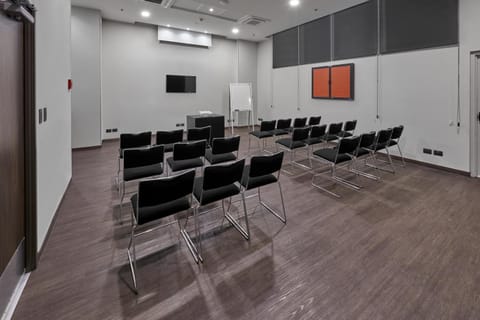 Meeting/conference room