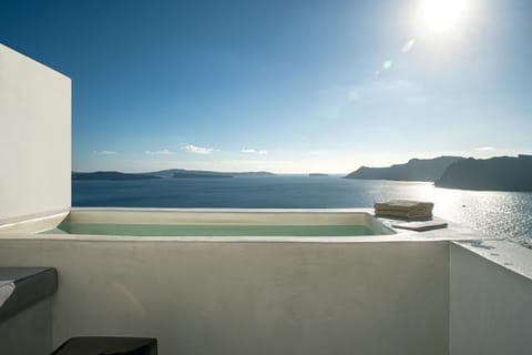 Hot Tub, Balcony/Terrace, Landmark view, Sea view