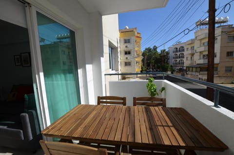 Helios Mackenzie One Bedroom Flat Condominio in Larnaca