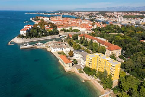 CAISA Classic Beachfront Apartment Eigentumswohnung in Zadar
