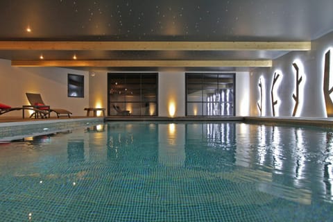 Swimming pool, Swimming pool