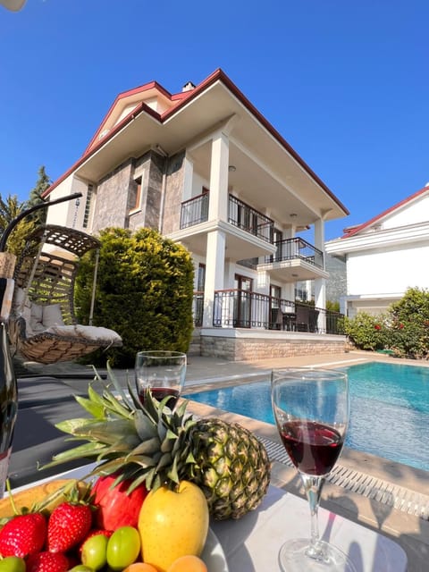 4 BDR Luxury with Pool in Oludeniz Villa Opal Chalet in Ölüdeniz