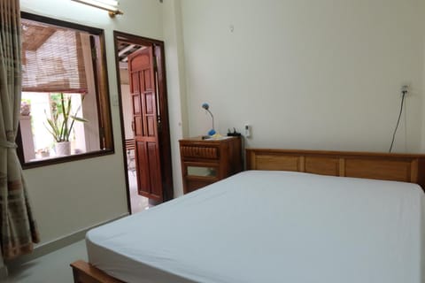 Moon house tropical garden - East side Bed and Breakfast in Nha Trang