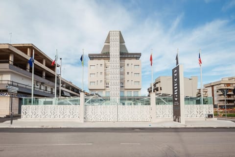 Property building, Facade/entrance