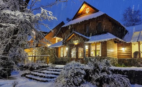 Hostería Bajo Cero Inn in Los Lagos, Chile