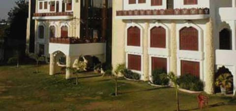 OYO Flagship Ranibagh Palace Hotel in Rajasthan