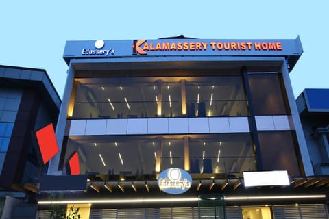 Edasserys Kalamassery Tourist Home Hotel in Kochi