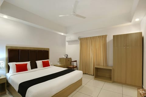 Edasserys Kalamassery Tourist Home Hotel in Kochi