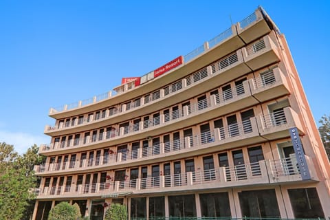 Townhouse Jalsa Resort Resort in Lucknow