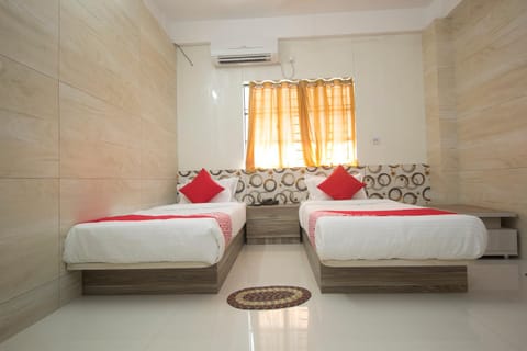Capital O Hotel Priyanshu Hotel in West Bengal