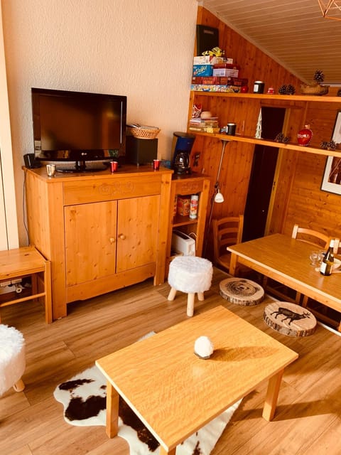 TV and multimedia, Dining area