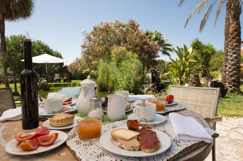 Balcony/Terrace, Food